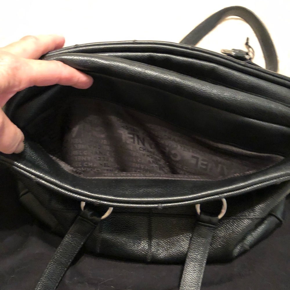Authentic Chanel bag excellent condition! - Picture 6 of 7